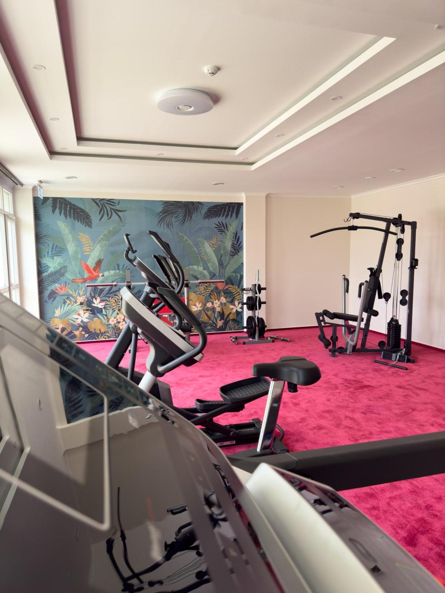 Hotel Aurora มิชโคลซ์ ภายนอก รูปภาพ