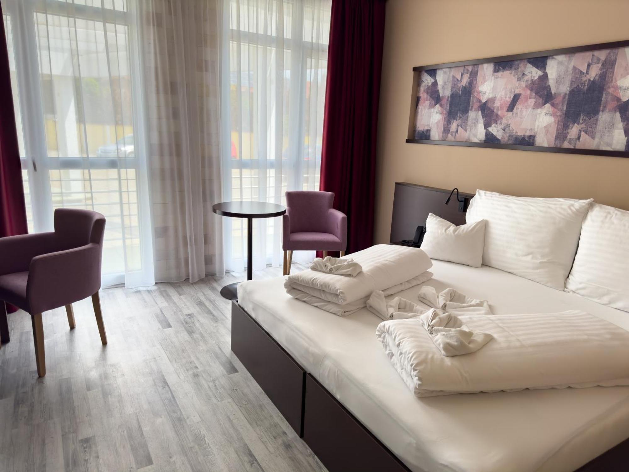 Hotel Aurora มิชโคลซ์ ภายนอก รูปภาพ