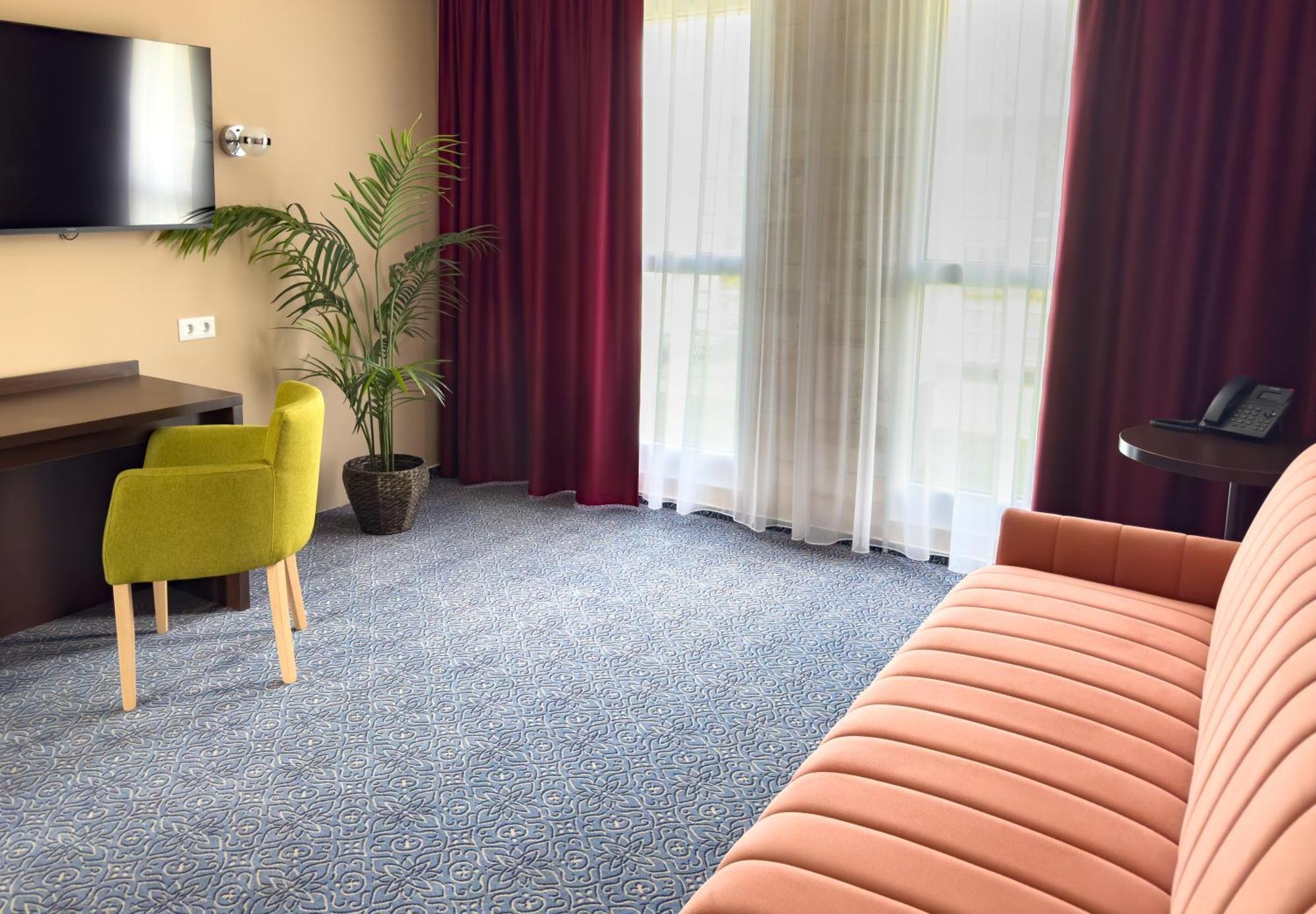 Hotel Aurora มิชโคลซ์ ภายนอก รูปภาพ