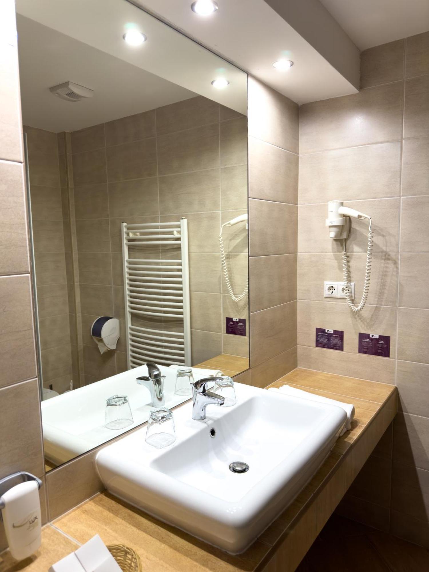 Hotel Aurora มิชโคลซ์ ภายนอก รูปภาพ