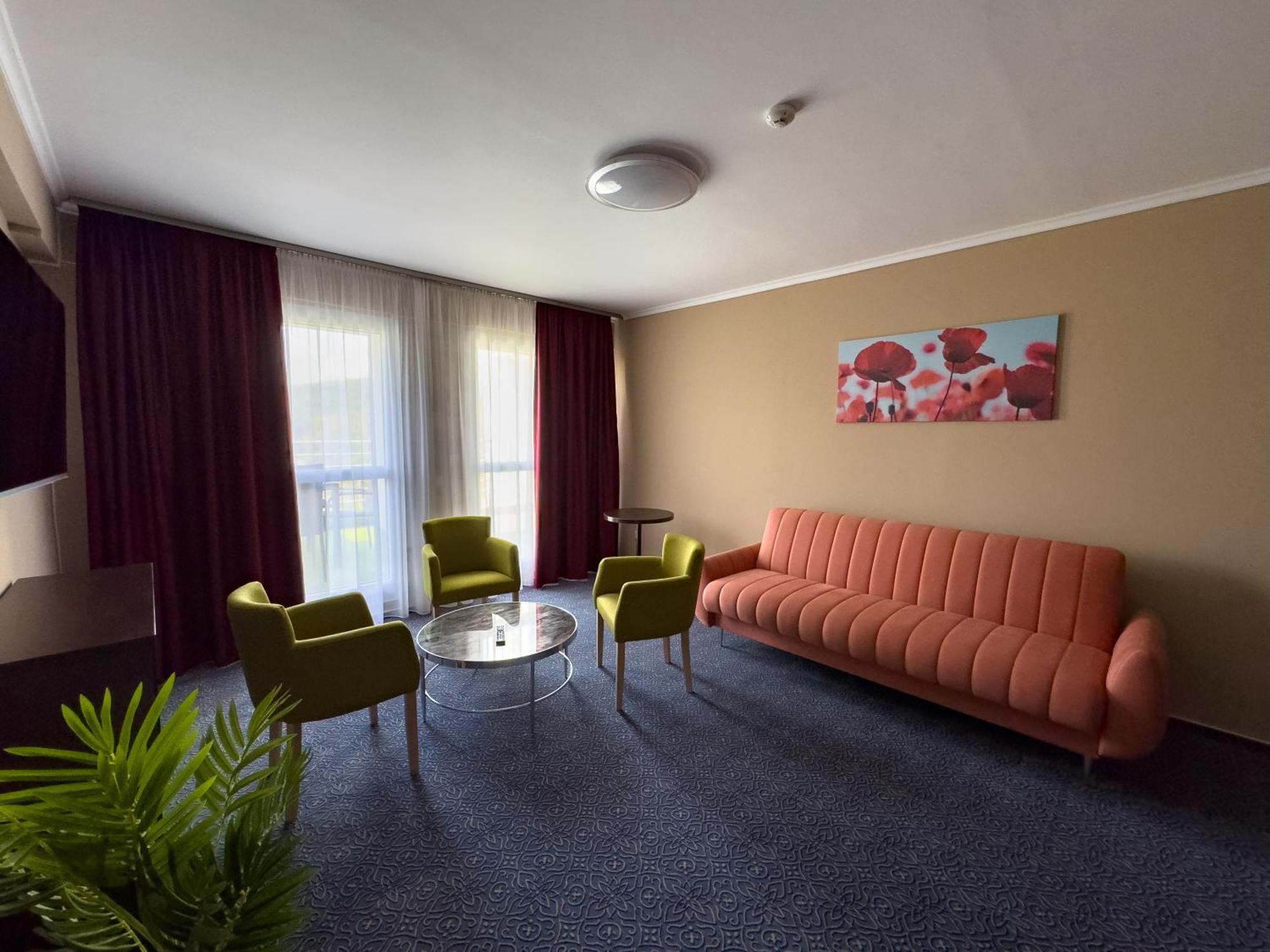 Hotel Aurora มิชโคลซ์ ภายนอก รูปภาพ