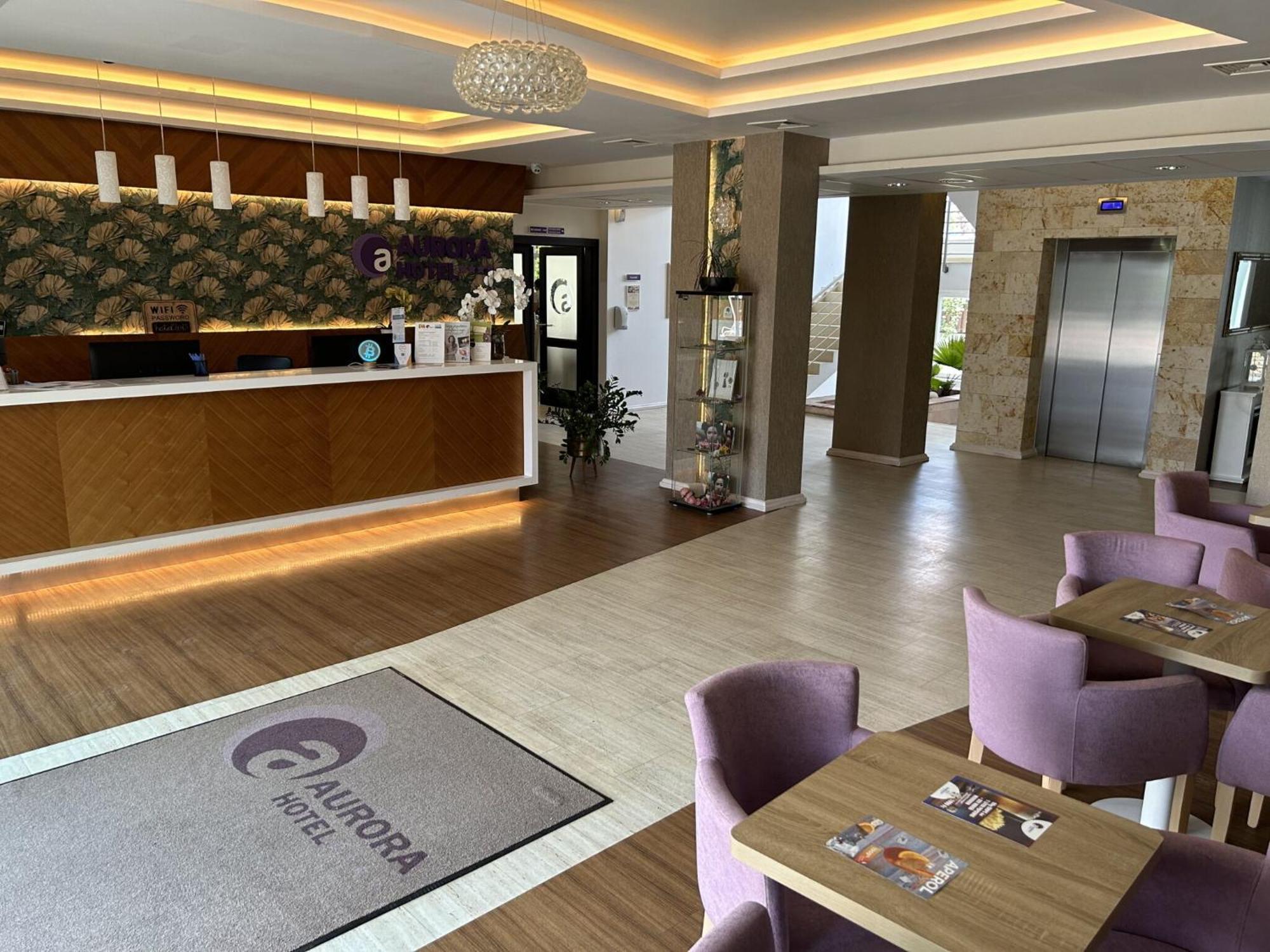 Hotel Aurora มิชโคลซ์ ภายนอก รูปภาพ