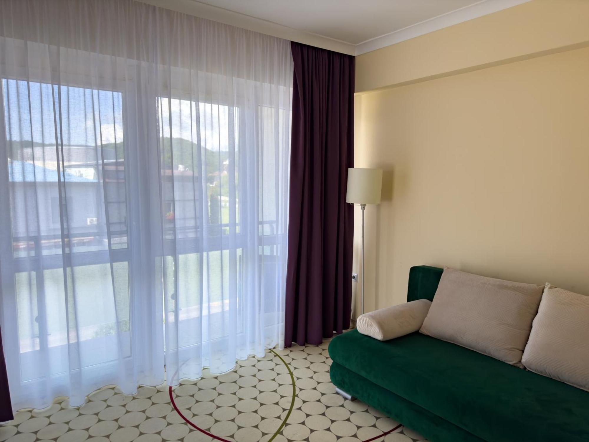 Hotel Aurora มิชโคลซ์ ภายนอก รูปภาพ