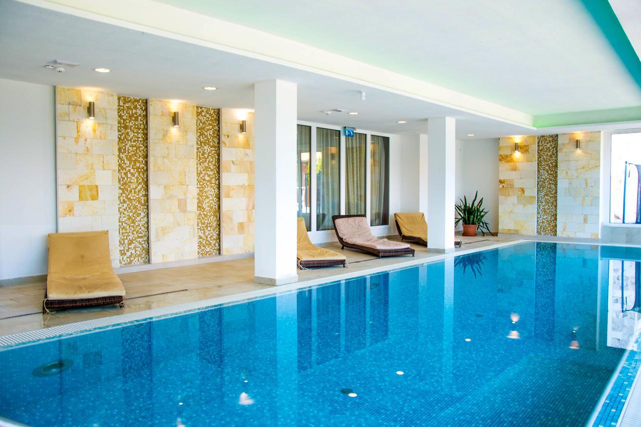 Hotel Aurora มิชโคลซ์ ภายนอก รูปภาพ